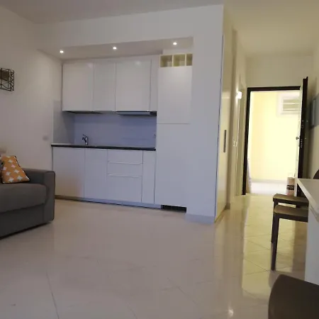 Violina Apartment *